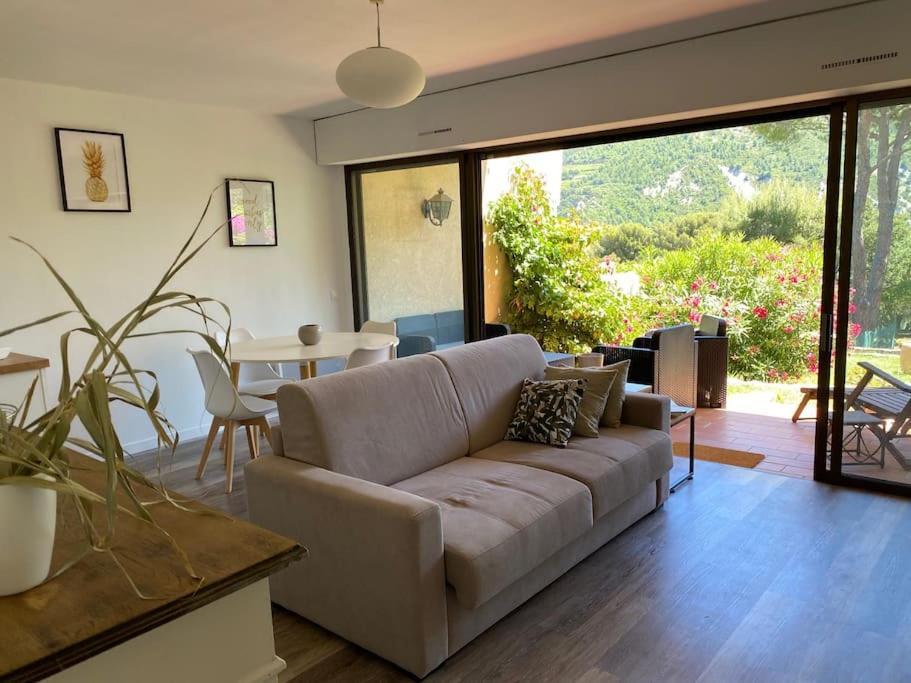 Le Corton - 45M2 - Parking - Jardin - Wifi Appartement Cassis Buitenkant foto