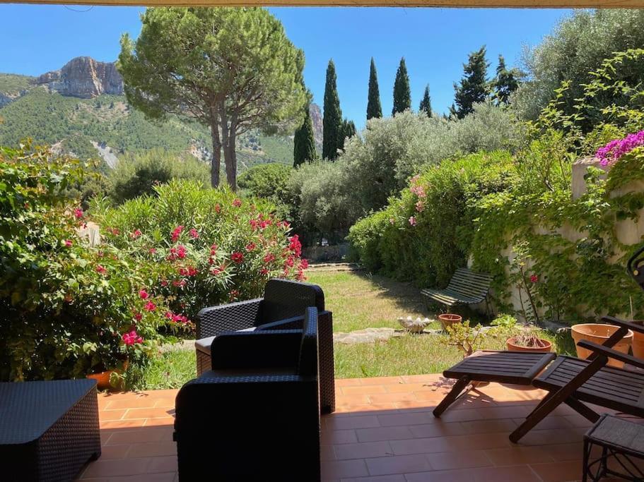 Le Corton - 45M2 - Parking - Jardin - Wifi Appartement Cassis Buitenkant foto